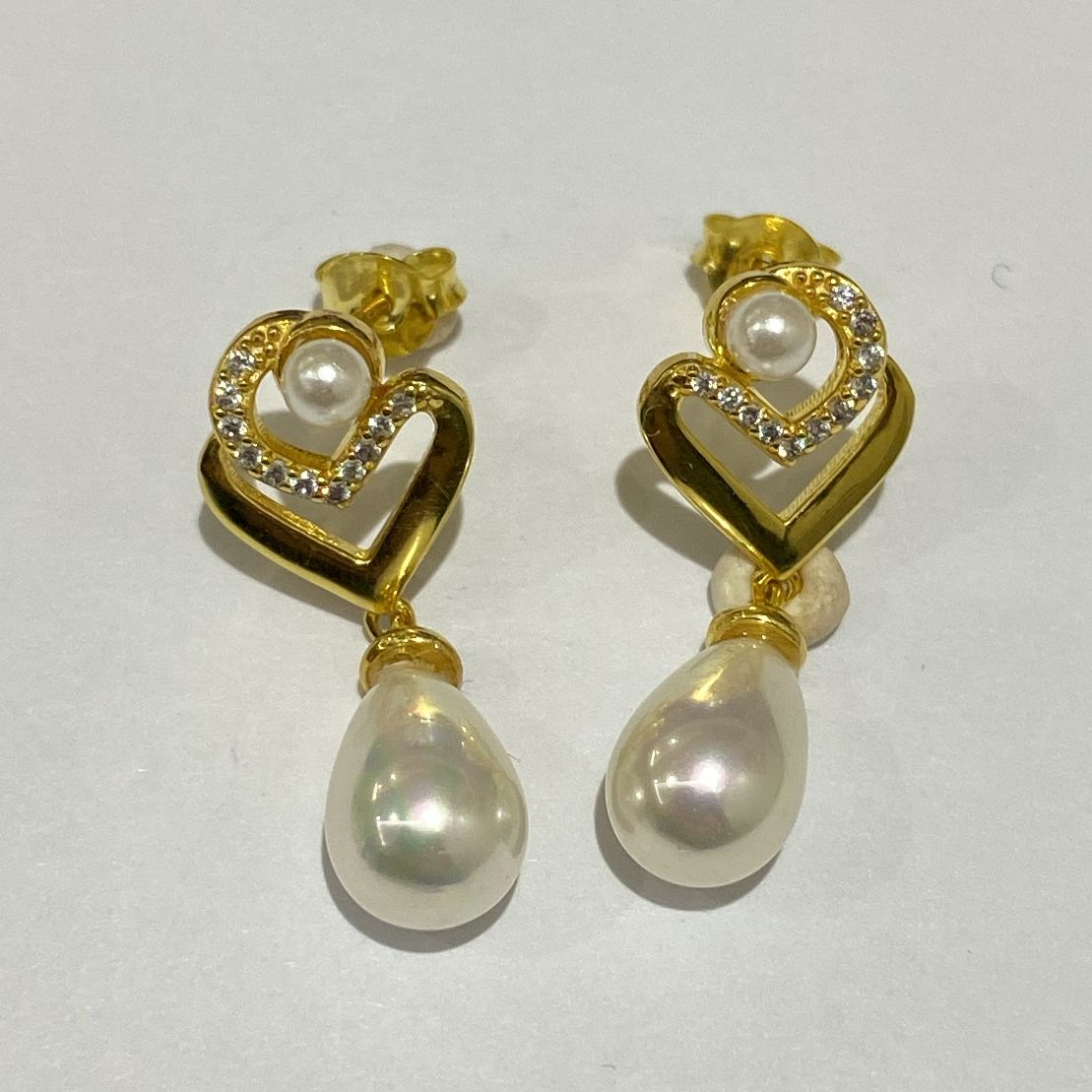 Pearl Heart Earring