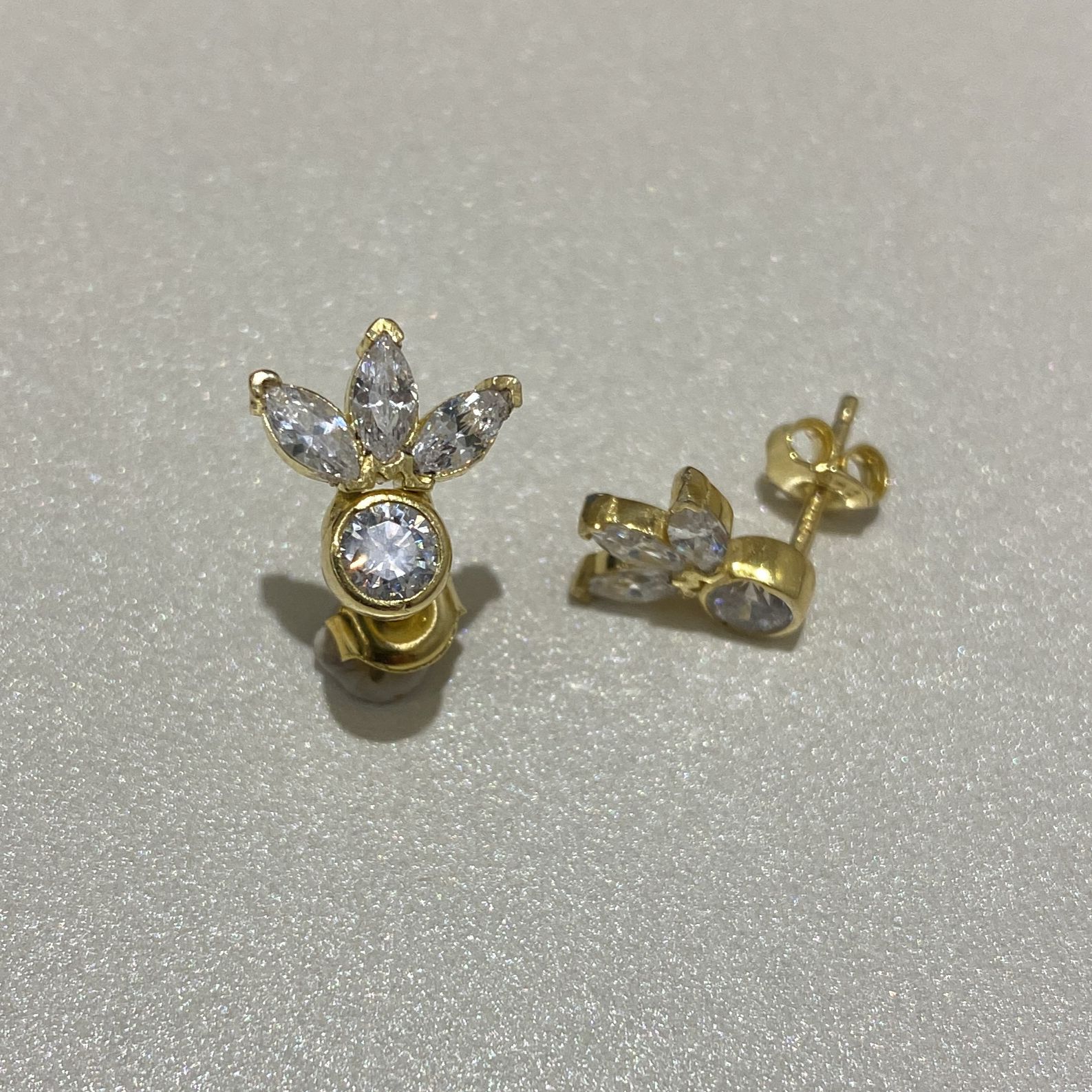 Minimal Earring