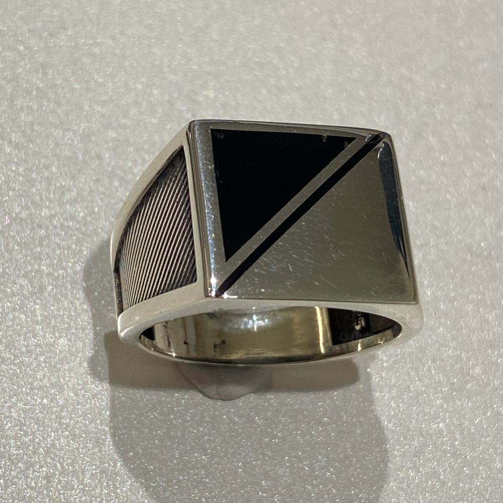 Enamel Ring